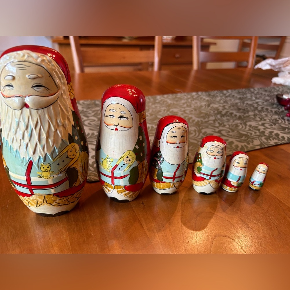 Vintage Nesting Santa’s Set of Six